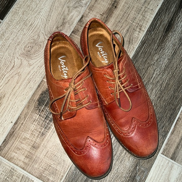 Vostey Other - Men’s size 10 Italian wing tips reddish brown worn once EUC